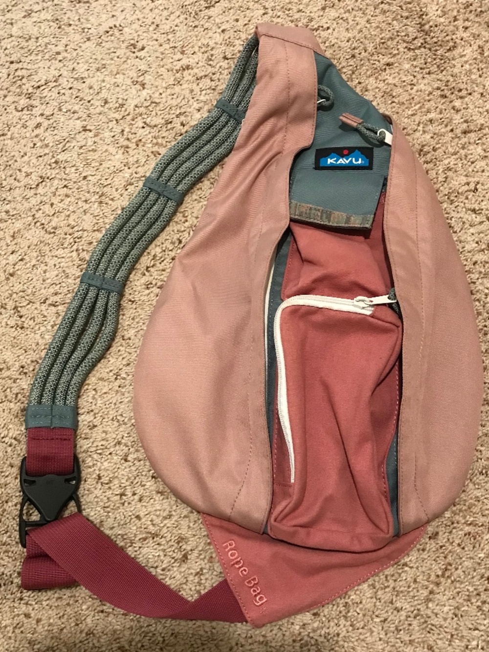 Kavu sling bag
